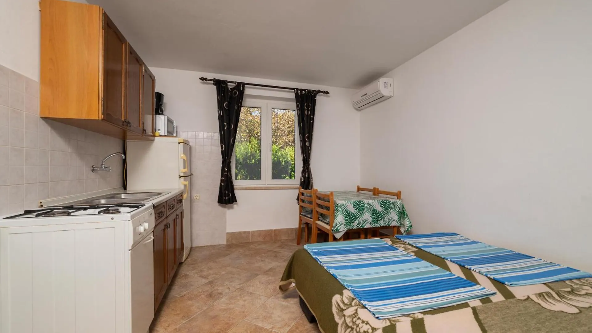Nice Apartment In Liznjan With Kitchen 0*,  Croatia